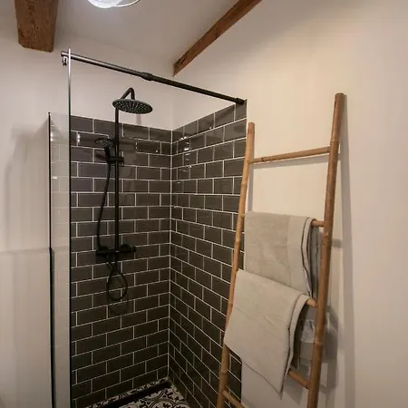Kali Kert فندق مبيت وإفطار 3*